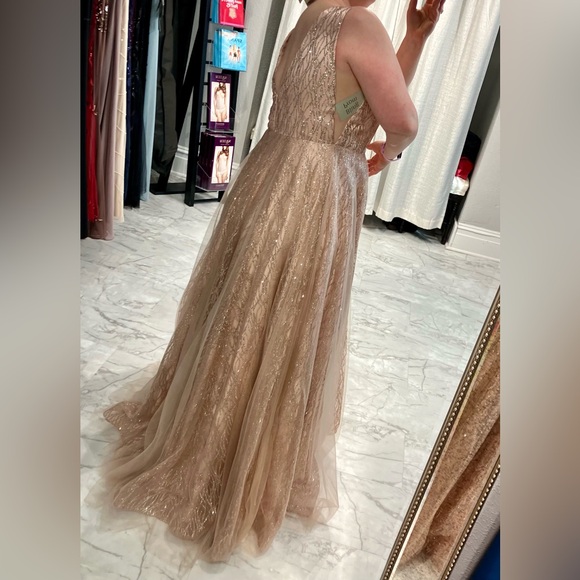 a-line style wedding dress Anemone main image 1